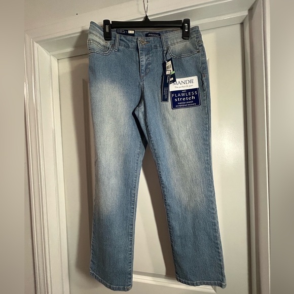 Bandolino Mandie Perfect Fit Jean - Picture 1 of 4